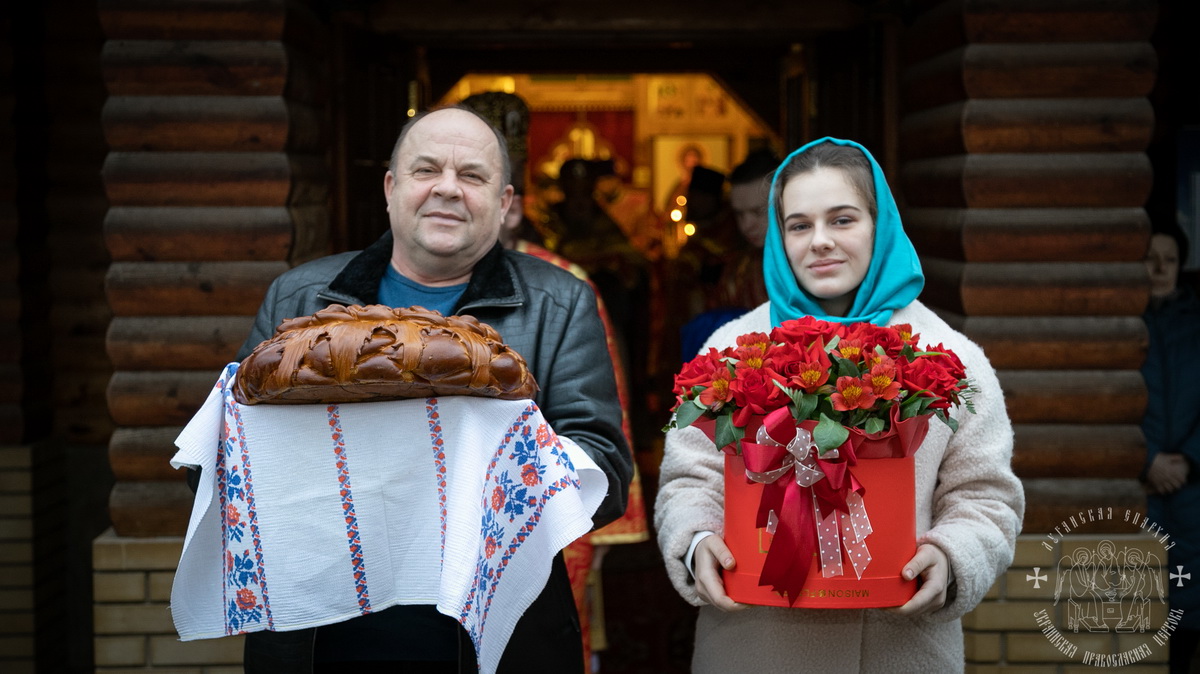 Подробнее о статье Луганск. В первый день Рождественского поста, митрополит Пантелеимон возглавил престольный праздник храма святых мчч. Гурия, Самона и Авива