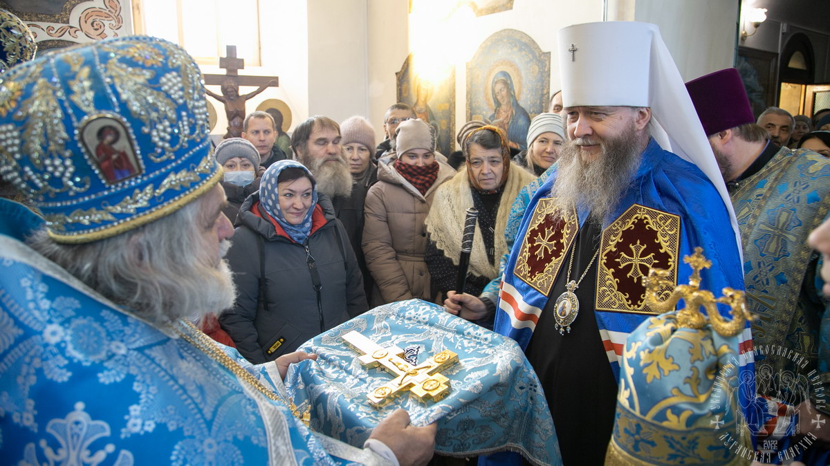 Подробнее о статье с. Красное. Митрополит Пантелеимон возглавил престольное торжество на подворье женского монастыря