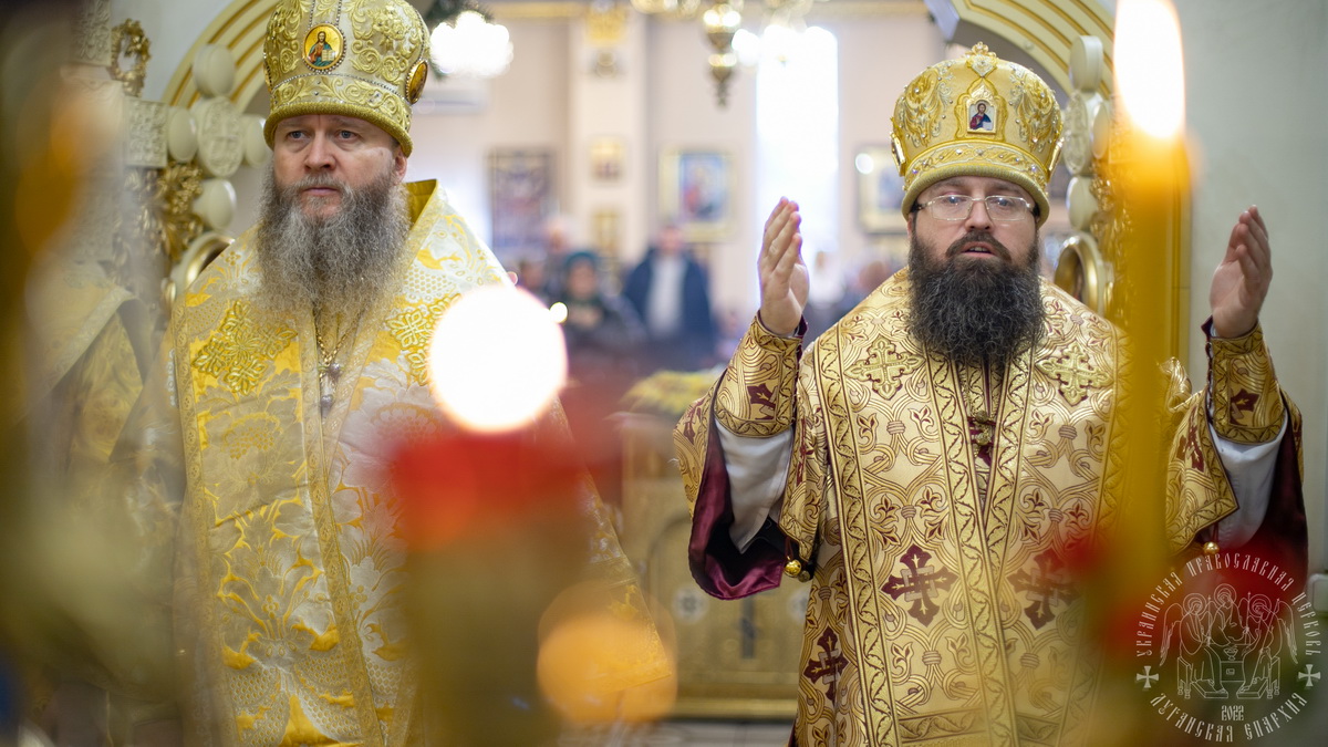 Подробнее о статье Луганск. Епархиальные архиереи возглавили престольное торжество в храме святого апостола Андрея Первозванного