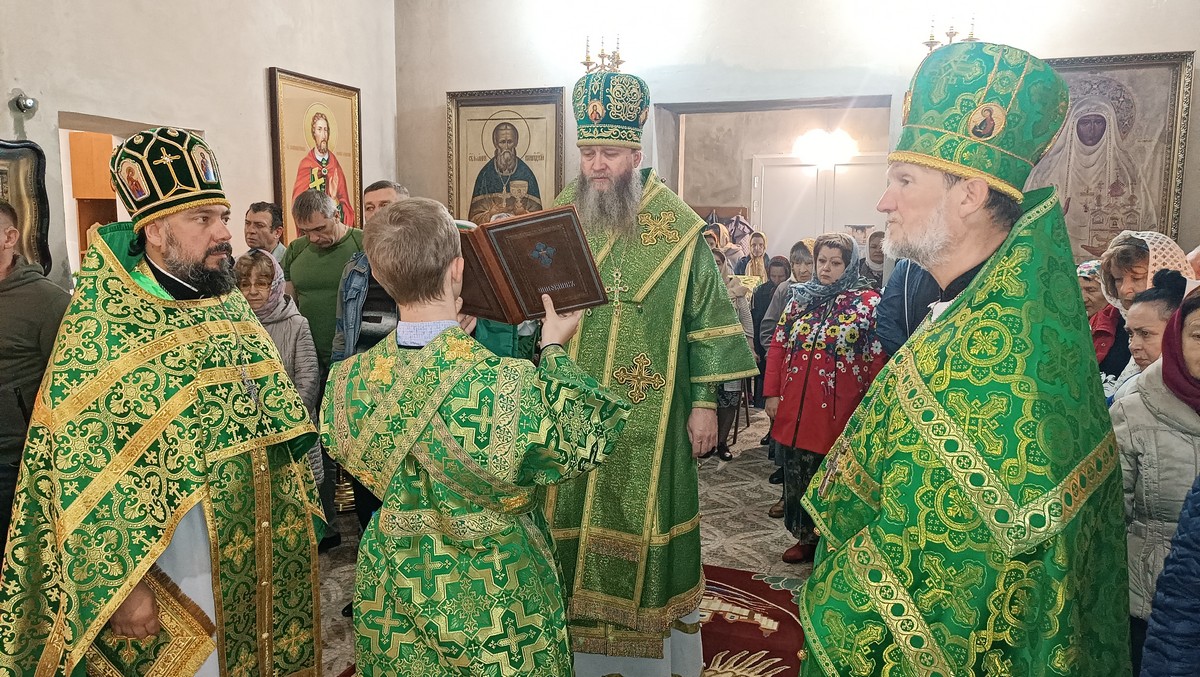 Подробнее о статье Луганск. Престольный день храма святого преподобного Сергия Радонежского